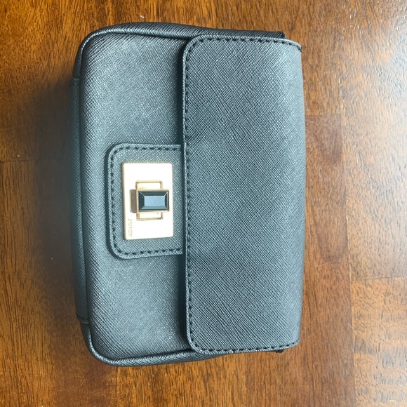 Juicy Couture Handbags - Juicy couture small crossbody